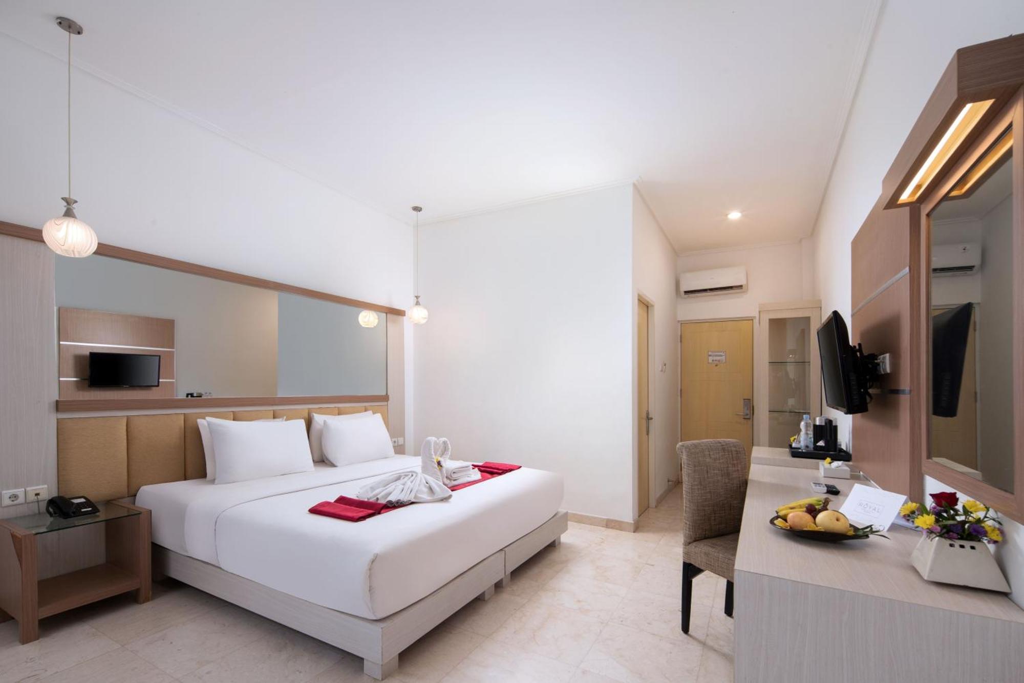 Royal Hotel And Villas Trawas Esterno foto