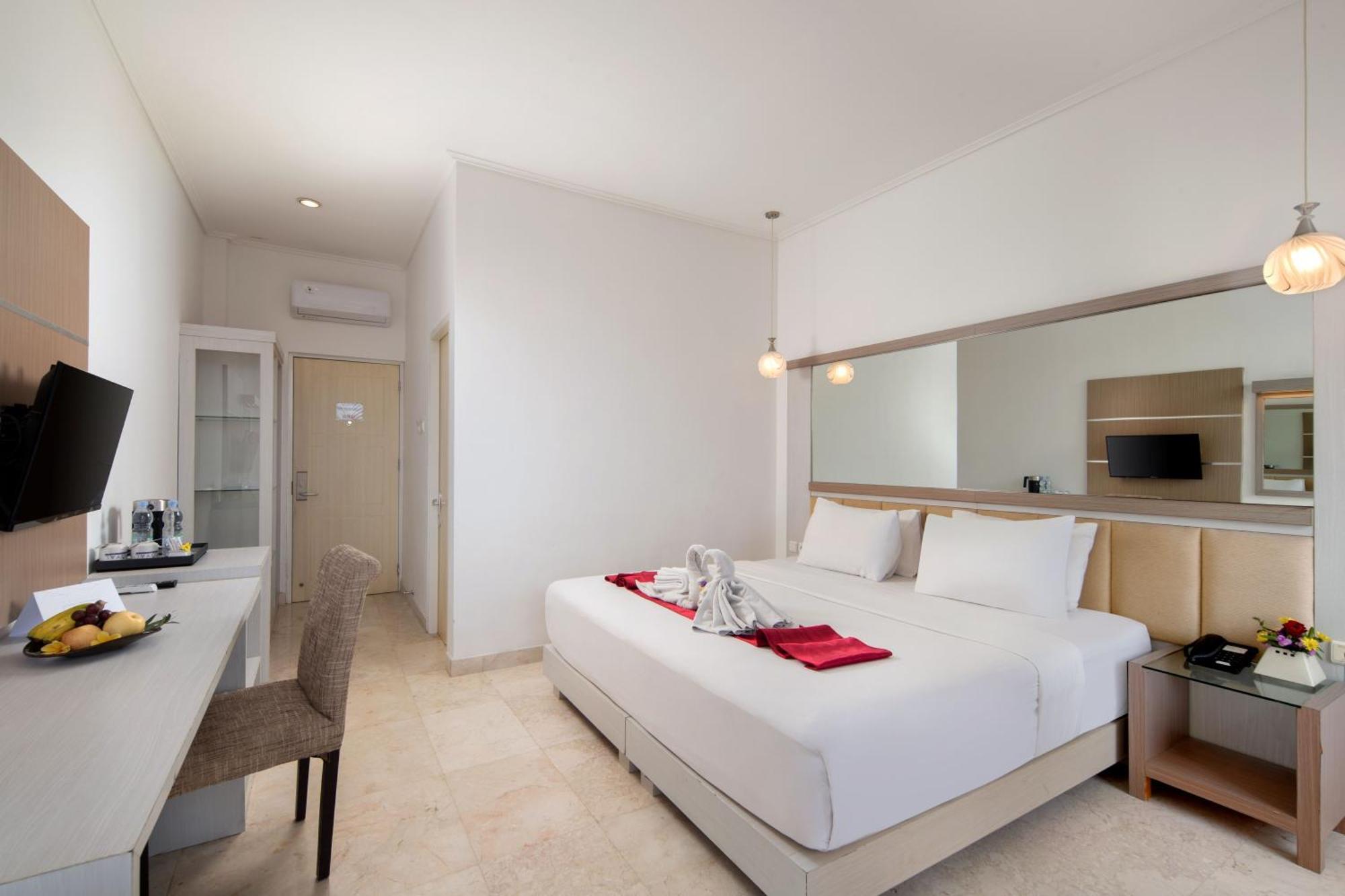 Royal Hotel And Villas Trawas Esterno foto